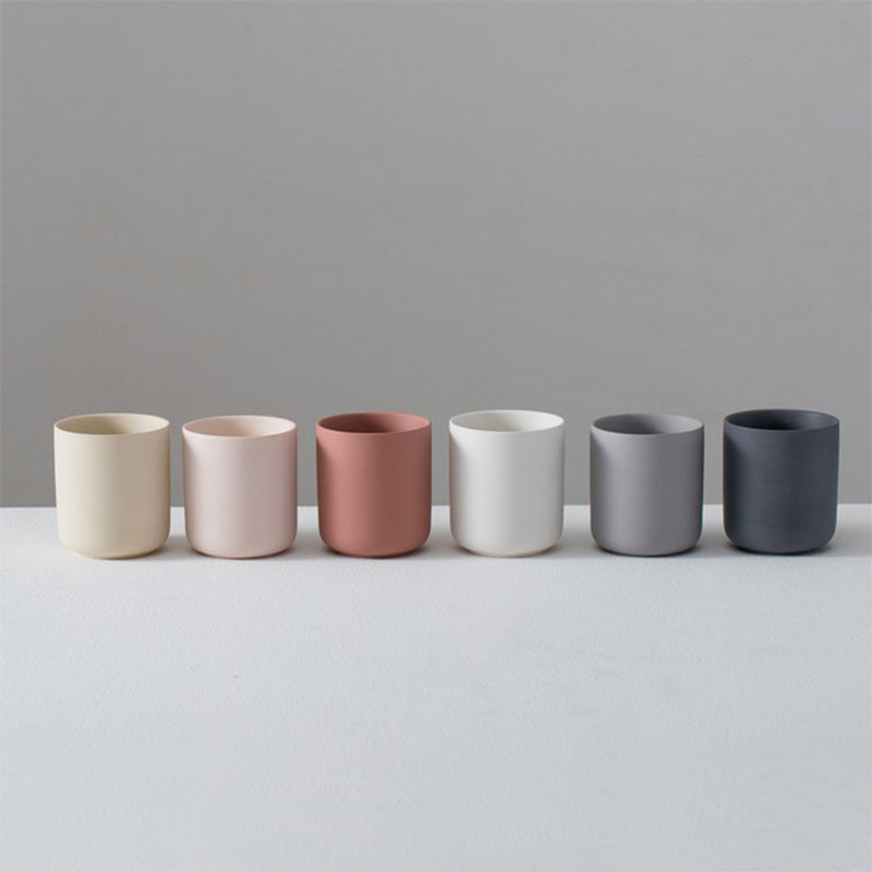 matte-ceramic-candle-jars-bulk-with-minimalist-design