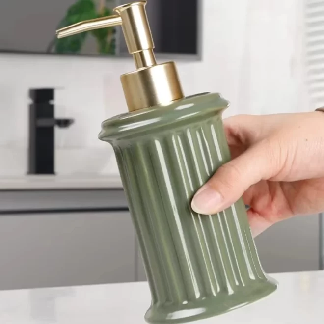 chinese-bathroom-accessories-retro-green-ceramic-hotel-custom-bathroom-set-2