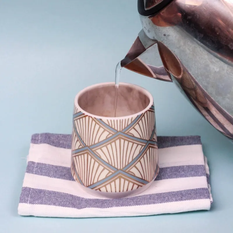 how-to-clean-and-reuse-ceramic-candle-jars (2)