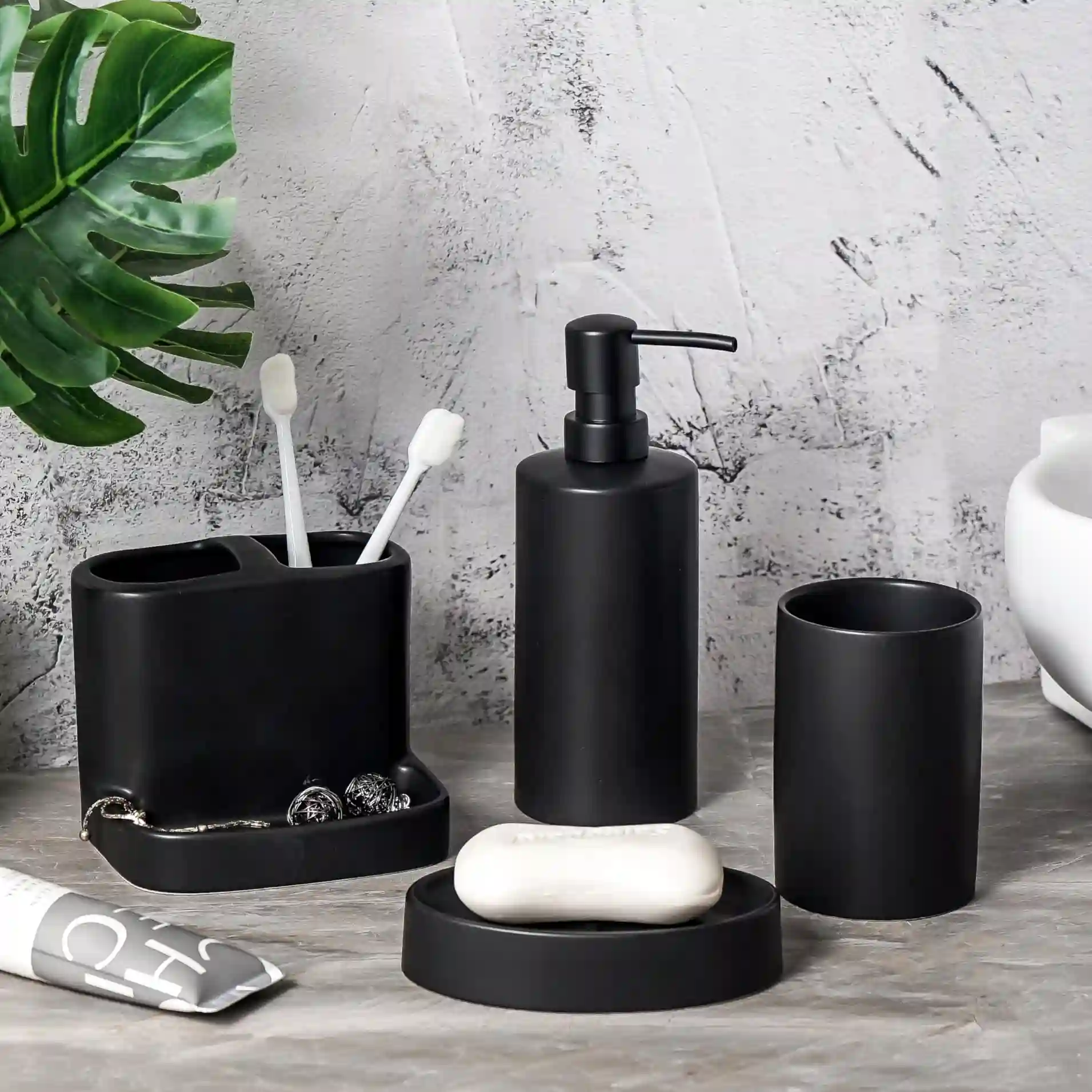 Modern-Black-Custom-Bathroom-Set,-Wholesale-Ceramic-Bathroom-Accessories