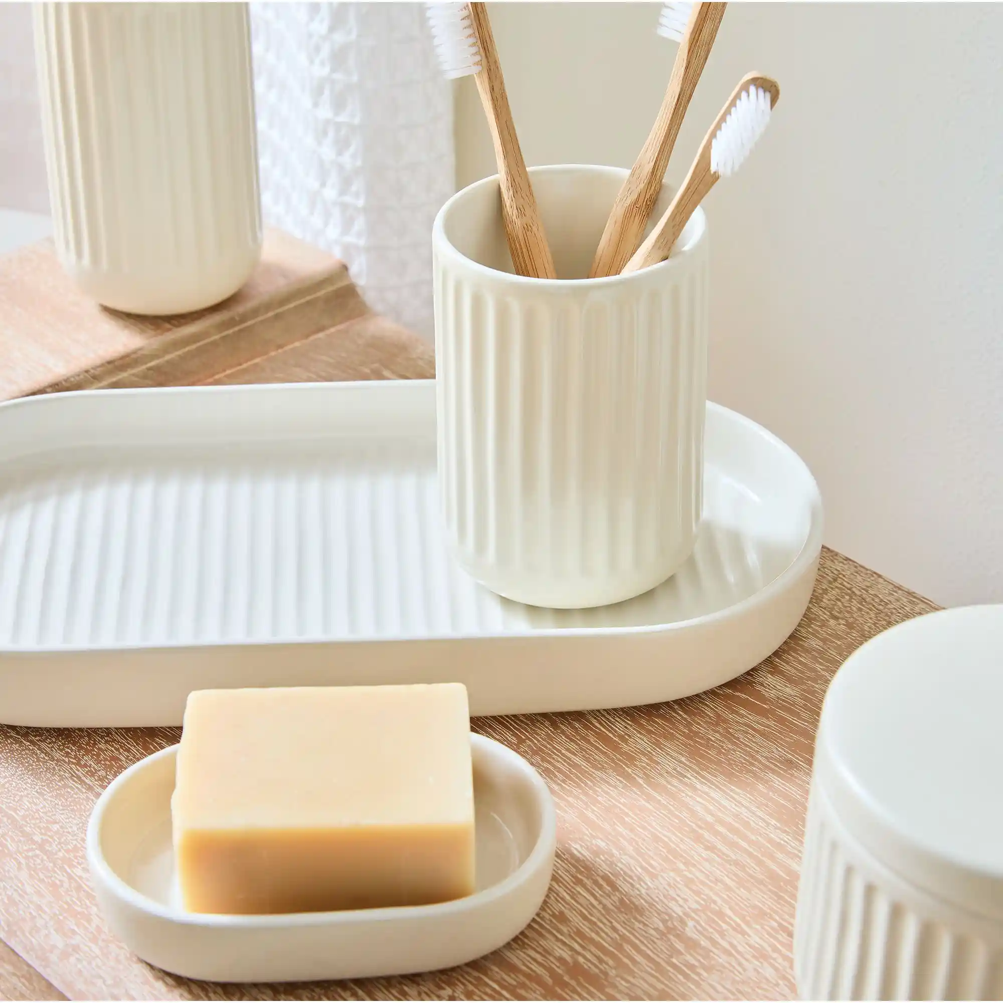 White Bathroom Accessories Wholesale, 5-Piece Functional Set-7