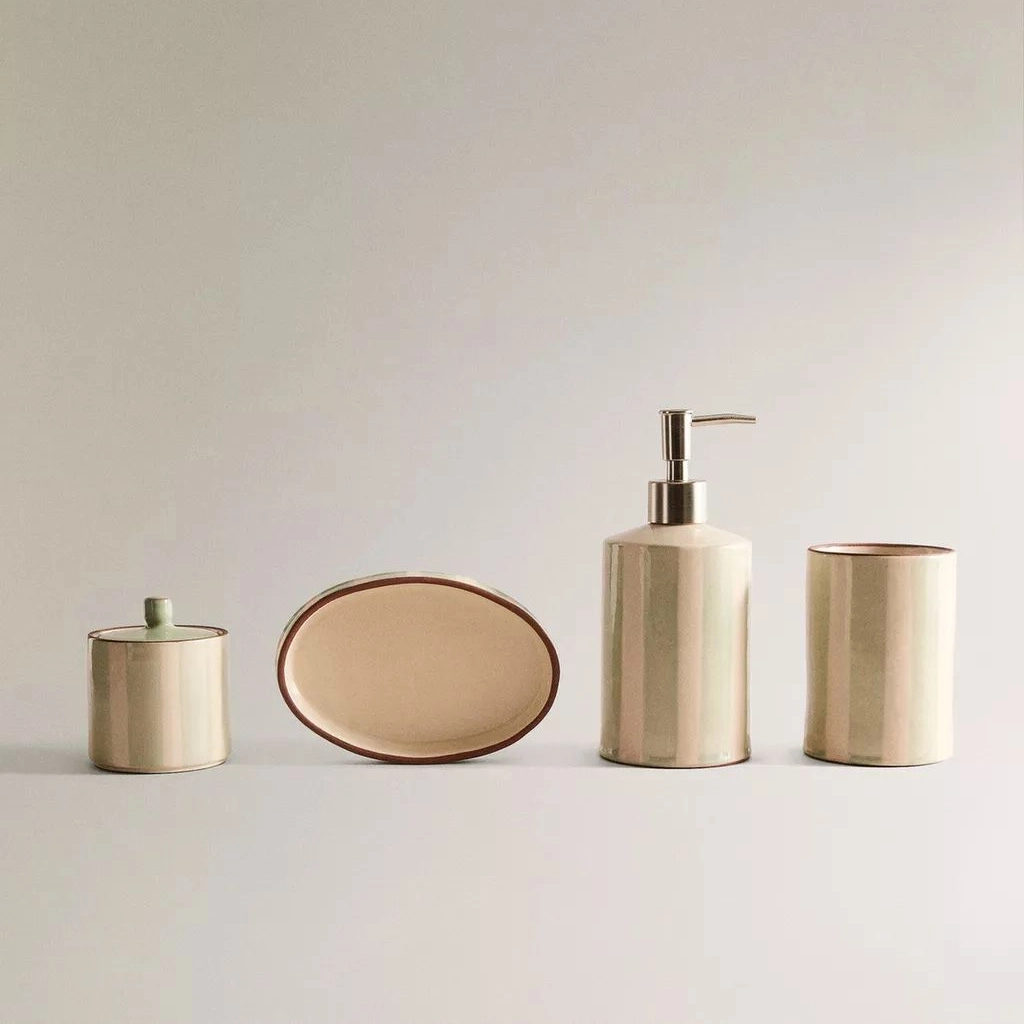 factory-wholesale-bath-accessory-sets-with-stripe-pattern-2