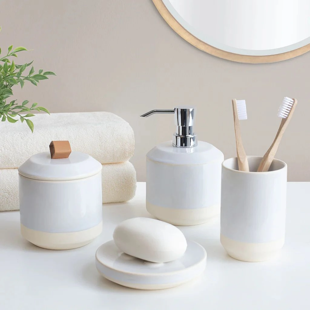 simple-wholesale-4-piece-bathroom-set-bulk-bath-accessories-1