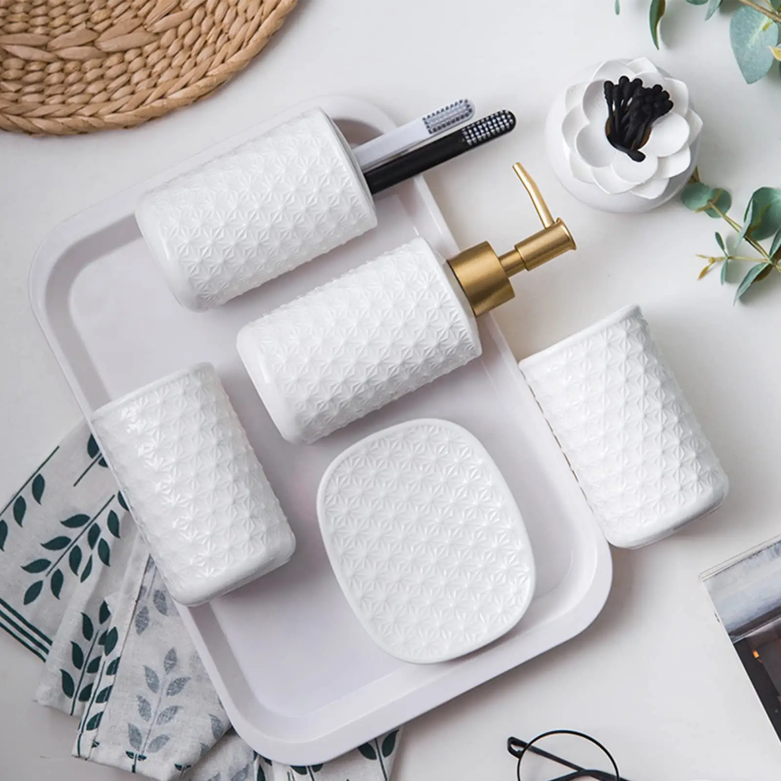 white-ceramic-bathroom-accessories-in-bulk-with-embossed-texture-3
