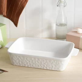 White Casserole Baking Dishes Wholesale with Unique Texture