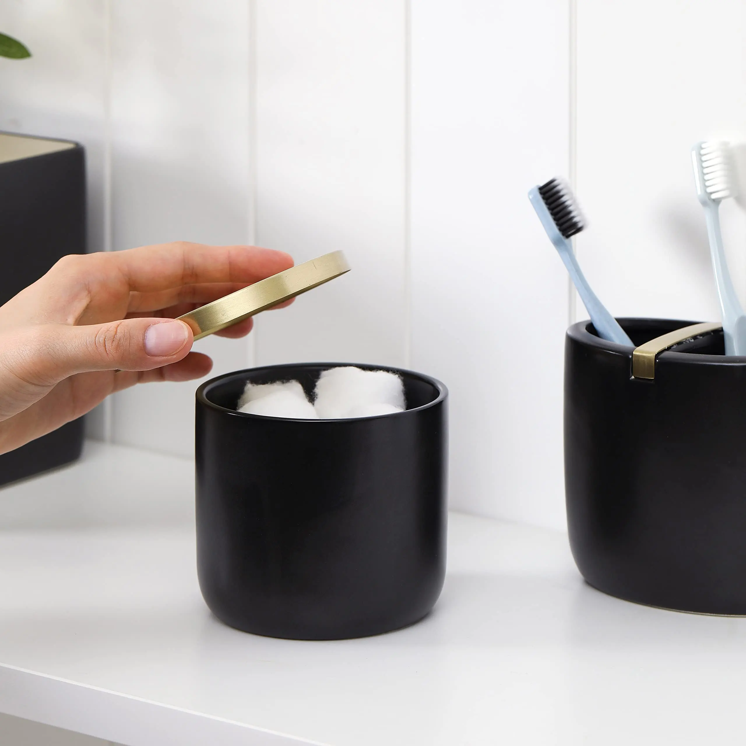 wholesale-luxury-bath-accessories-bulk-ceramic-bathroom-set-6