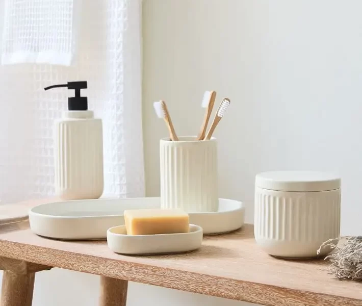 how-to-choose-ceramic-bathroom-accessories-manufacturer-1
