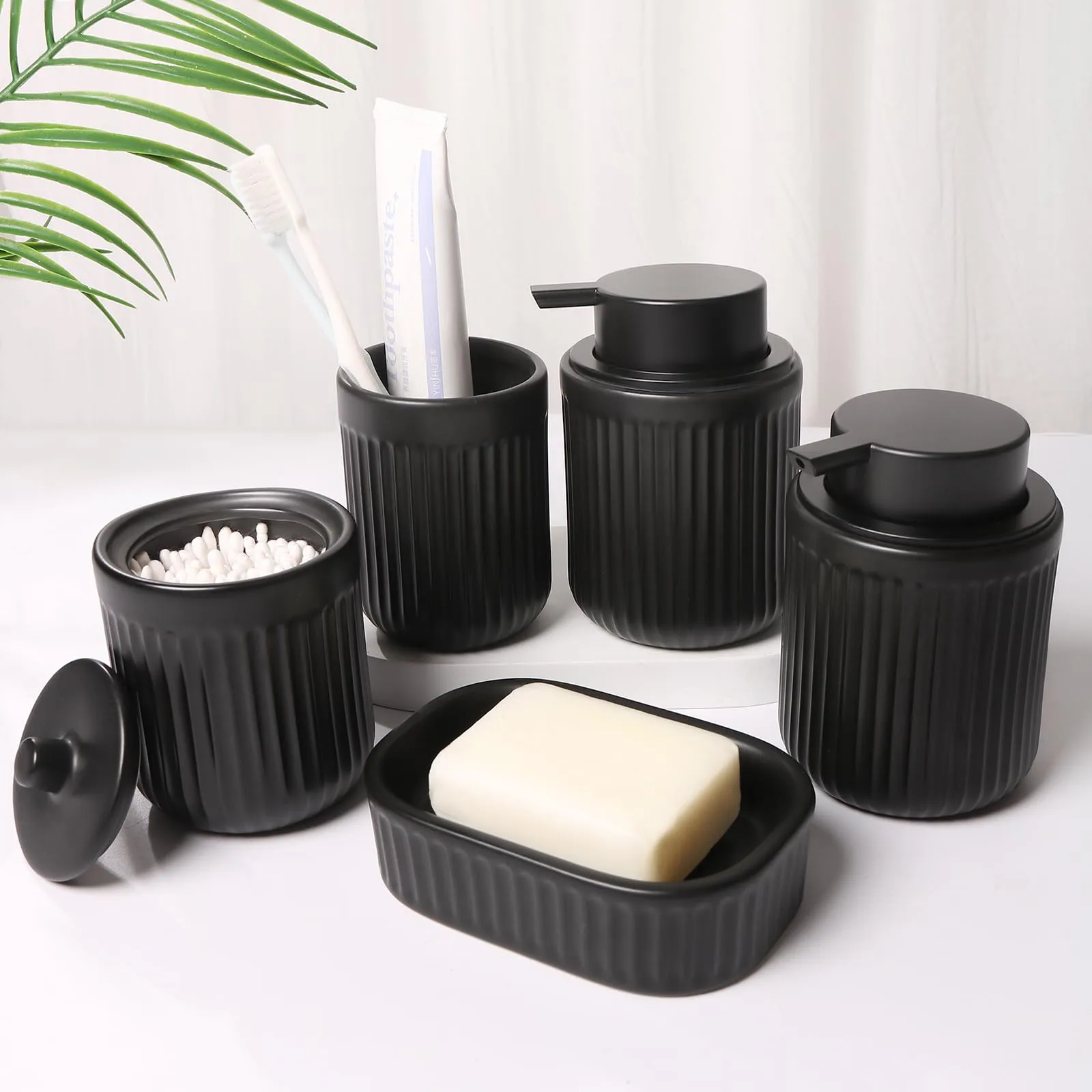 modern-custom-bath-accessories-black-wholesale-bathroom-set-2